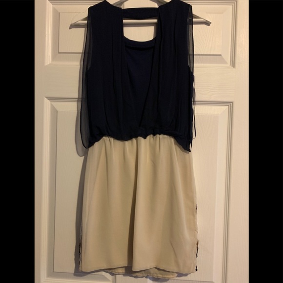 TFNC Mini Dress with open back - Picture 4 of 6